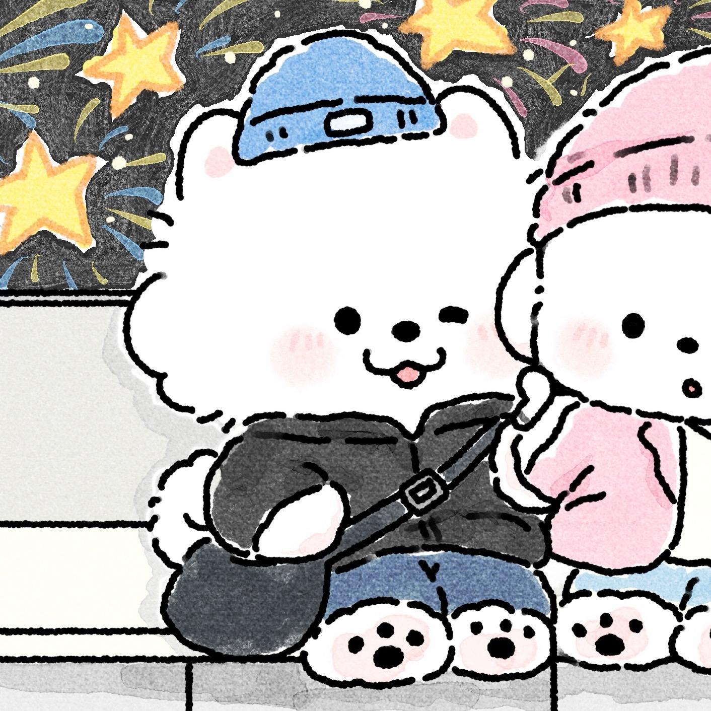 情侣头像 | 正在通往星河的列车上✨。“你想听听我耳机里的歌吗” “好呀”