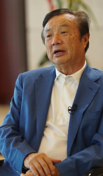 任正非又说了句让很多人坐不住的话。
 
他说：“现在有人说，不要学英文。不学英文