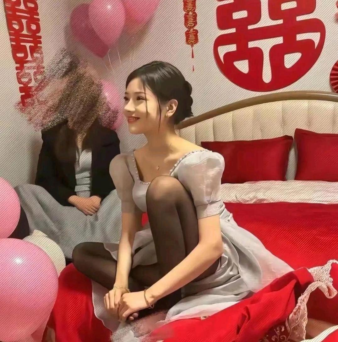 这新娘﻿‌‌也‌太招‍‏‍人喜‌⁠欢了，笑⁠⁠起来那叫﻿一个⁠‌好看！‏⁠