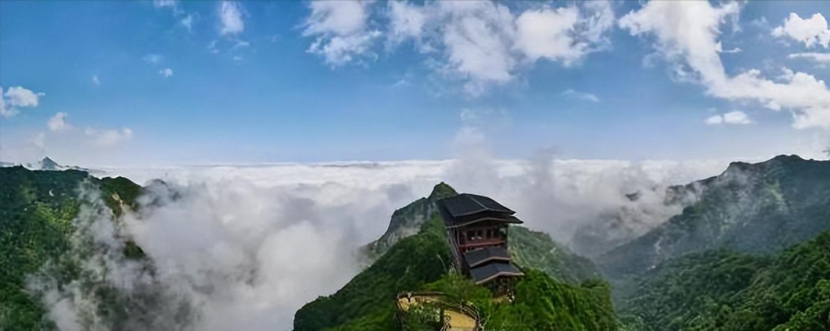 【秦岭深处21℃，少华山景区暑期惠民活动开启】盛夏蝉鸣风起，山林清凉如约而至。渭