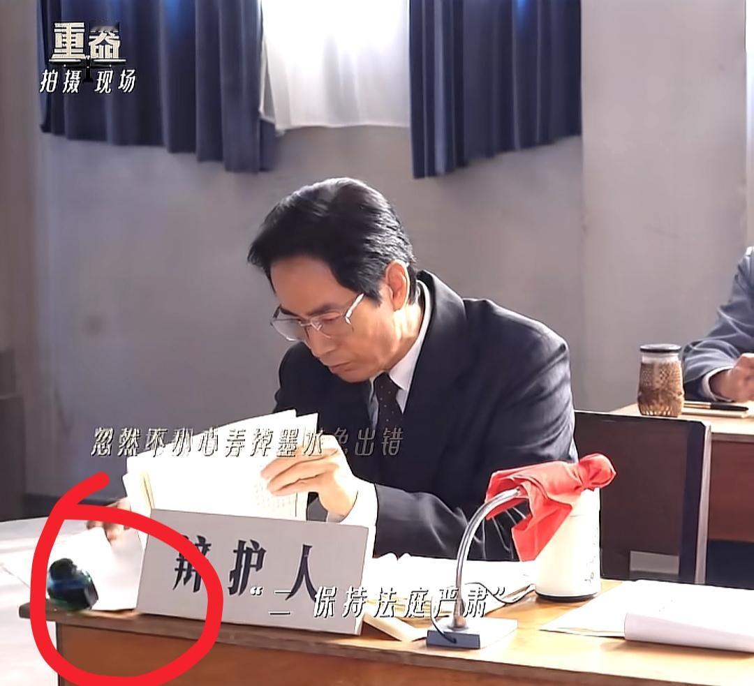 你敢相信？
重器中于和伟和成泰燊的这场经典表演，
居然是一个意外！根本不是导演安