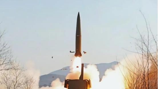 关于“朝鲜启动新一轮对俄提供弹道导弹类武器”的消息，近期已由多家中外媒体进行报道