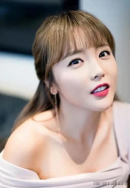 洪真英洪真英自拍 洪素英 洪真英黑丝热舞 洪真英翻唱 洪英社 洪真英清唱 洪真英