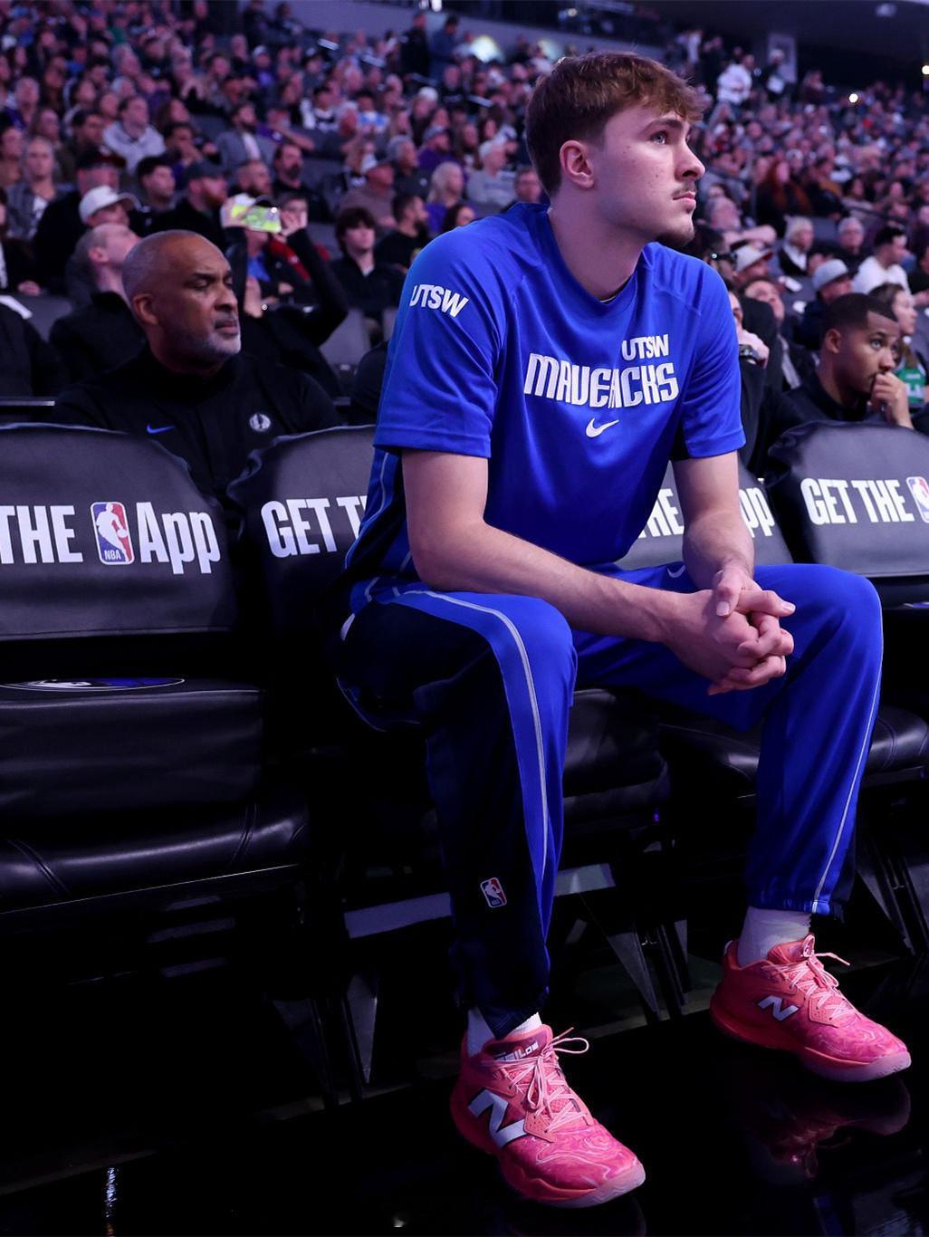 【B威】我就是带着自信出手，我的队友们对我充满信心。在Cooper传球前，我几乎