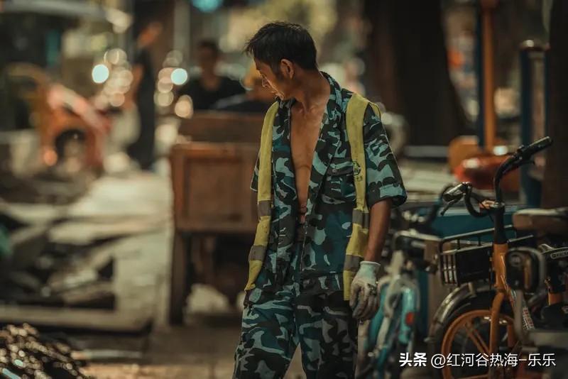 以后要是体力打工人的收入大幅度上涨，像是服务员的工资能和发达国家的水平看齐，那么