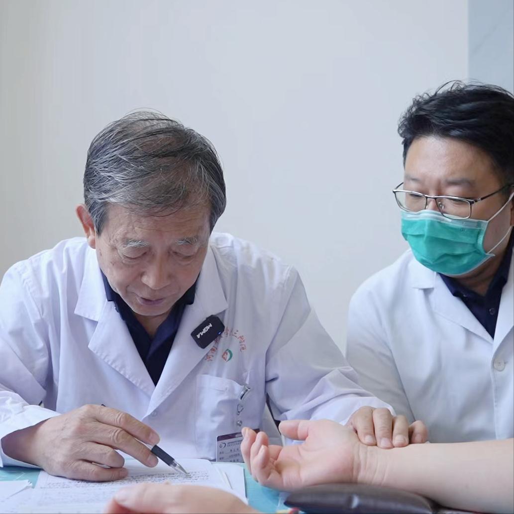 端午湿热交织，血压最易失控！师承周立华，行医多年，我劝三高人群别大意
大家好，我
