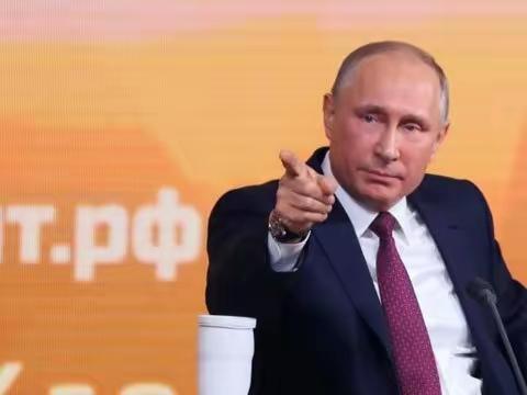 彻底摊牌！普京动真格，40名以色列人被扣，一句话震碎中东格局！
 
谁也没料到，