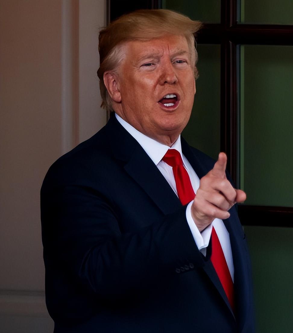 侮辱性极强！美国大使公开嘲讽：欧洲除了吃喝，你们还剩什么？
   
是口误？不是