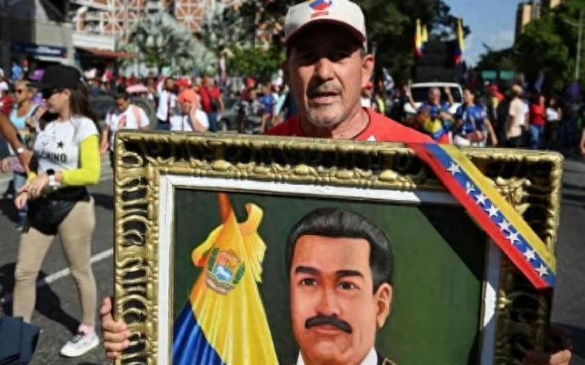 谁能料到！被美军强行抓走、关了一个多月的委内瑞拉前总统马杜罗，剧情直接迎来神反转