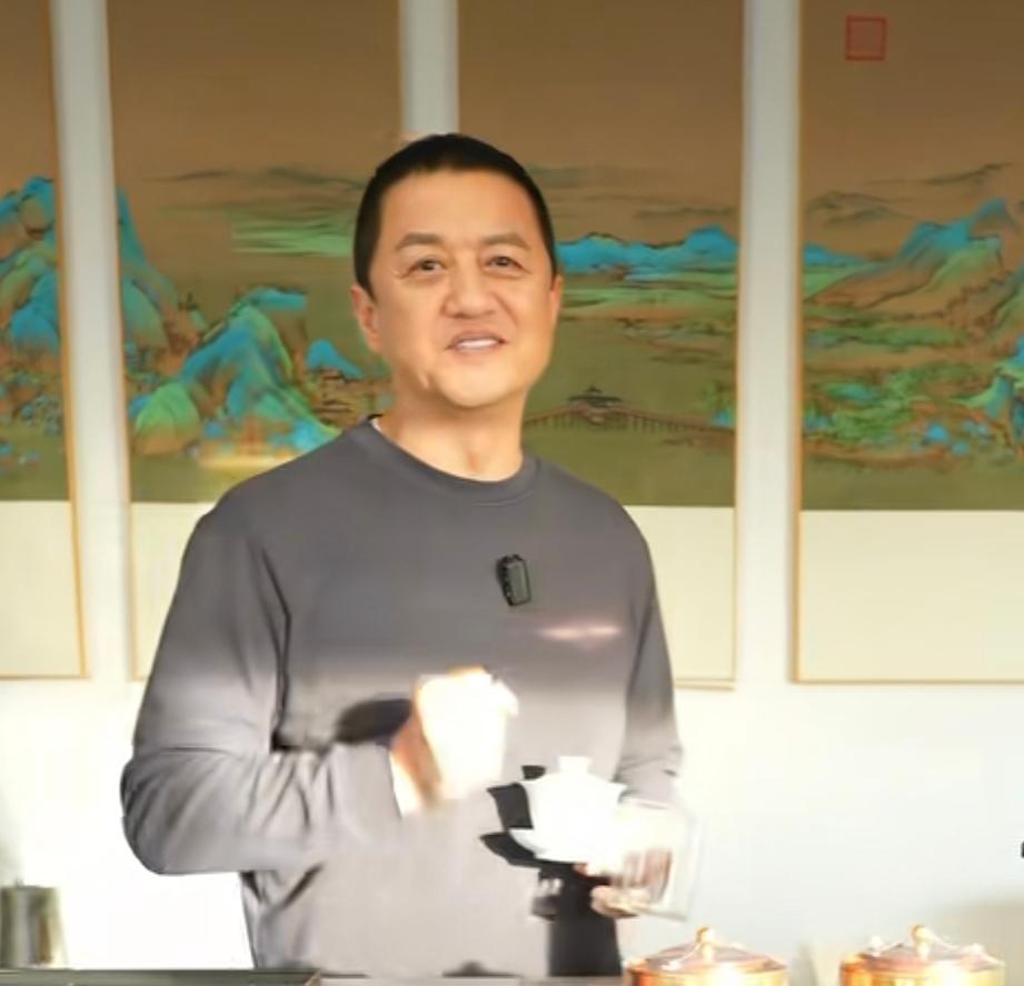 一直以来我对李亚鹏就没有什么好感，但是令我意外的是，他在欠债五、六千万的情况下，