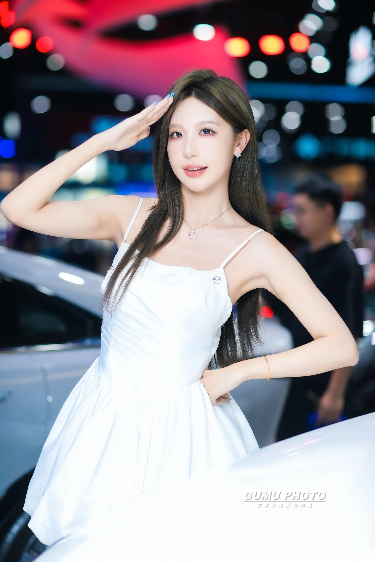 2026成都车展长安马自达展台模特