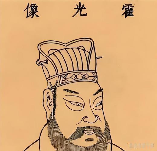公元前66年的长安，砍刀落下的声音此起彼伏。霍光的儿子霍禹被按在腰斩台上，女儿霍