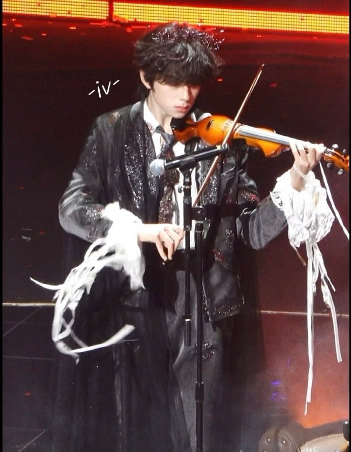 张桂源王橹杰陈浚铭还要长多高 暴风成长的少年们，这就是养成系的快乐吧，看着他们长