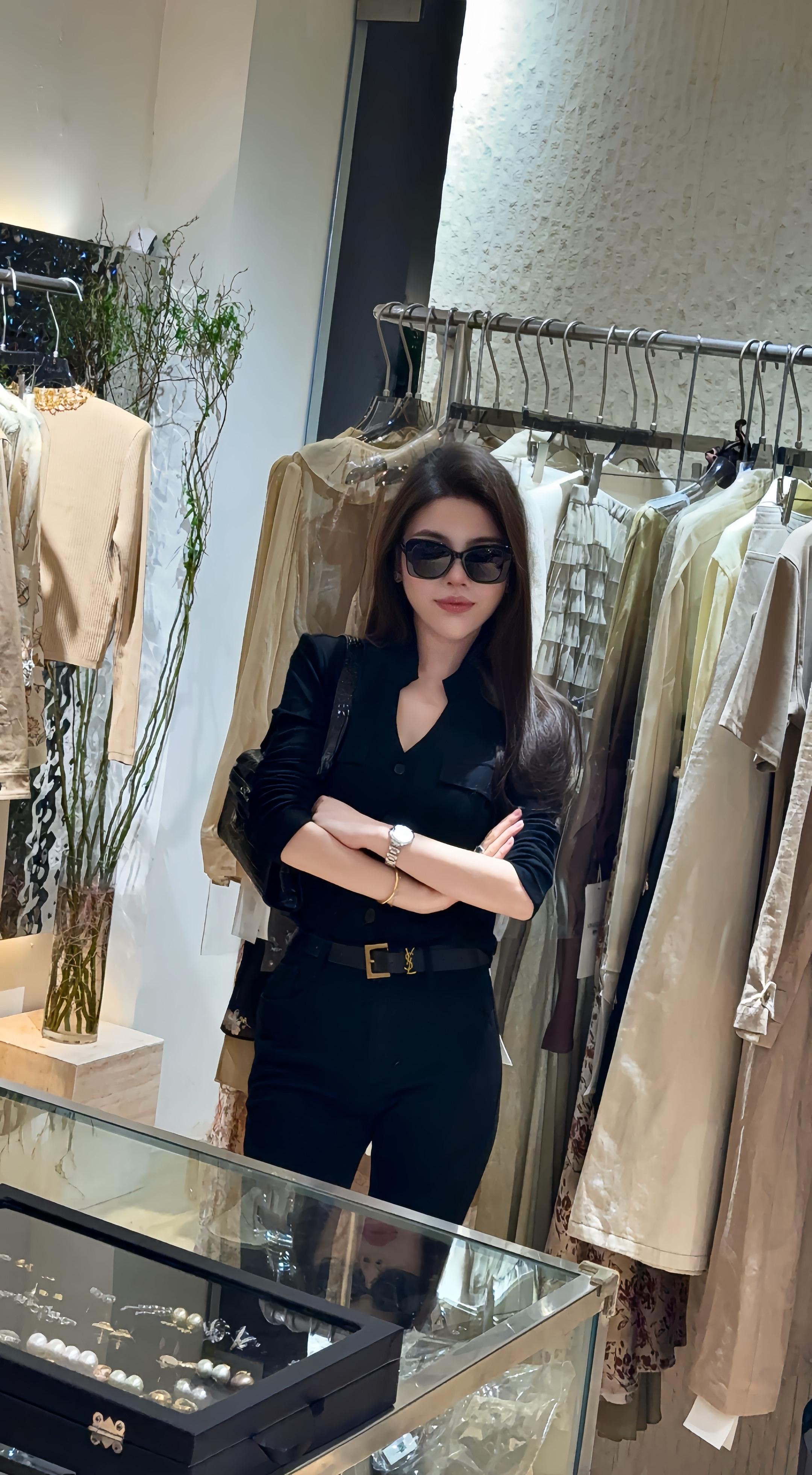 内心成熟的女性 她该知道衣服最大的作用在于于取悦自己 🖤
