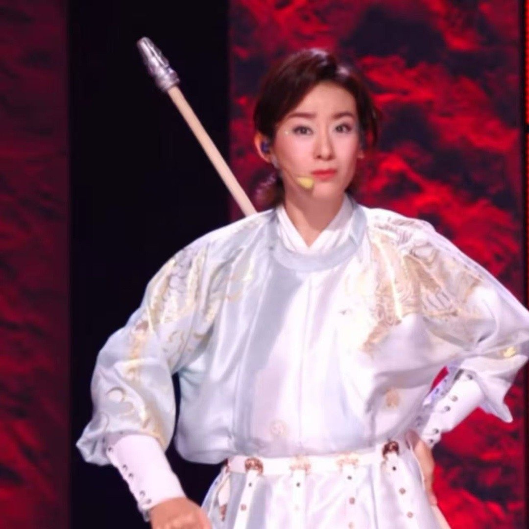 侯宇戏腔秒了侯宇浪姐老祖宗严选 被侯宇的戏腔征服！入行34年的老旦演员，一开口就