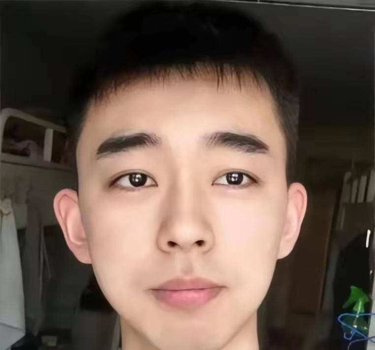 最近看了几集耿同学的直播视频，发现此子绝非池中之物。

说实话，现在网上能把专业