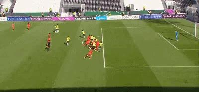 安东尼奥对本场比赛国足的定位清晰准确，这样打有机会的，下半场继续干，延续上半场思