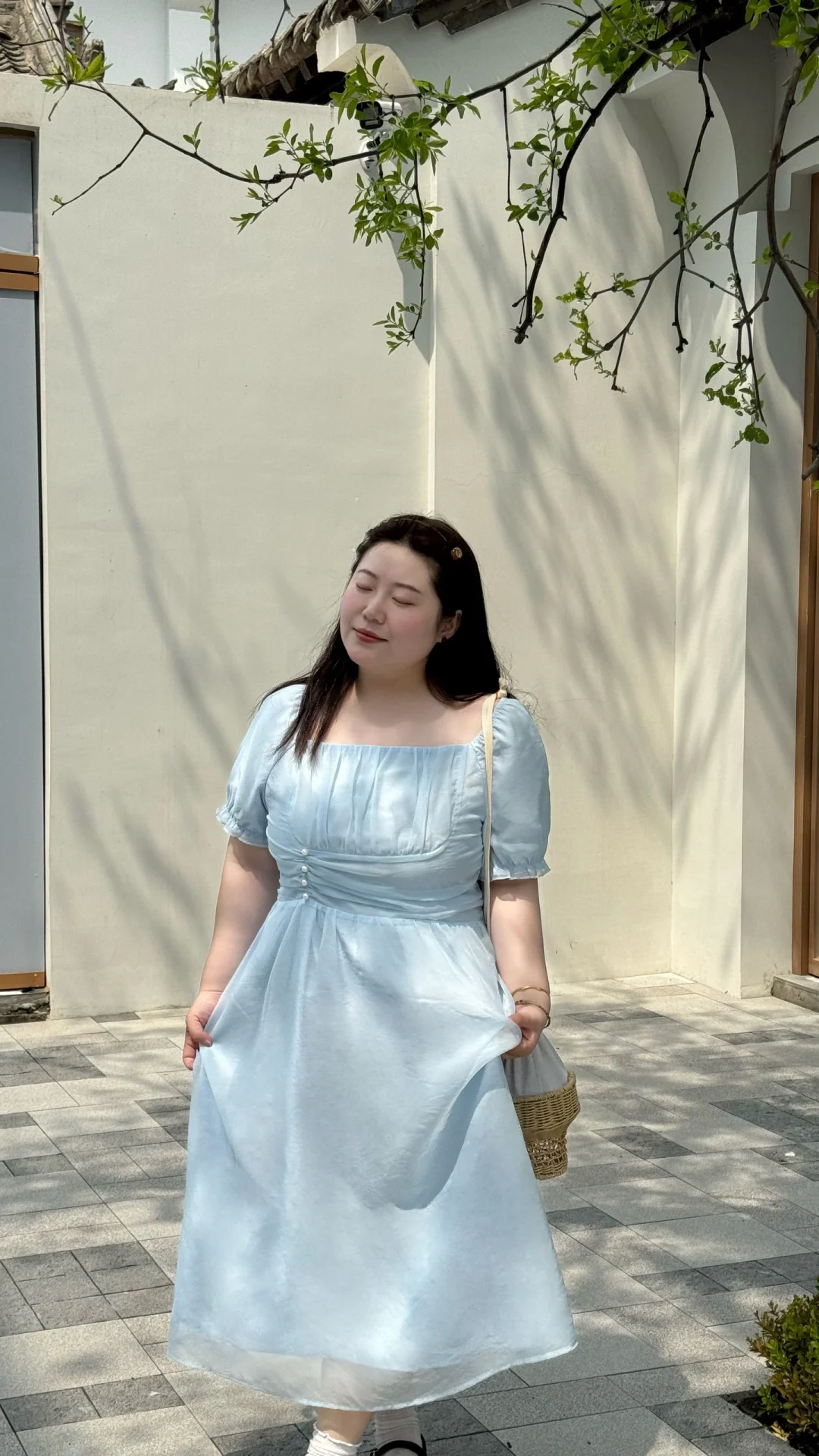 看得出她是公主！大码蓝色连衣裙👗