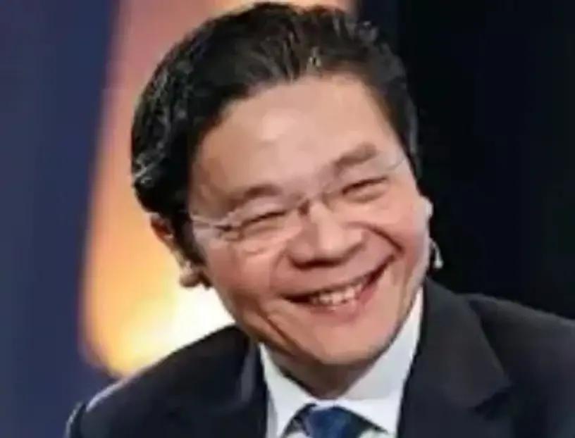 万万没想到
相由心生 新加坡总理黄循财竟劝中国搁置历史，要求全中国保持大度。在谈