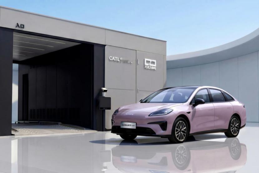 家用纯电补能，99秒换电才是真懂家用需求！
买家用纯电轿车，谁还在只盯着续航数字