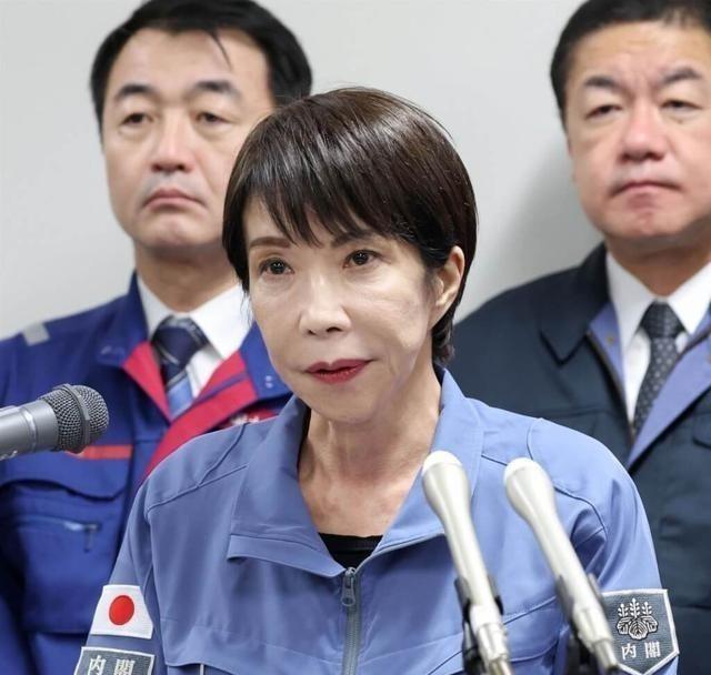 自卫队敢进台湾地区一步，性质就变了！这不再是撤侨，这是赤裸裸的侵略。高市早苗以为