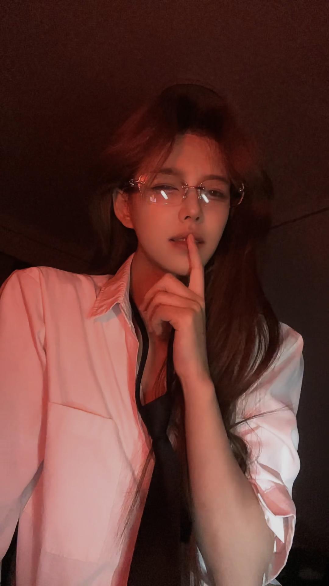 嘘 小狗小点声 隔壁有人