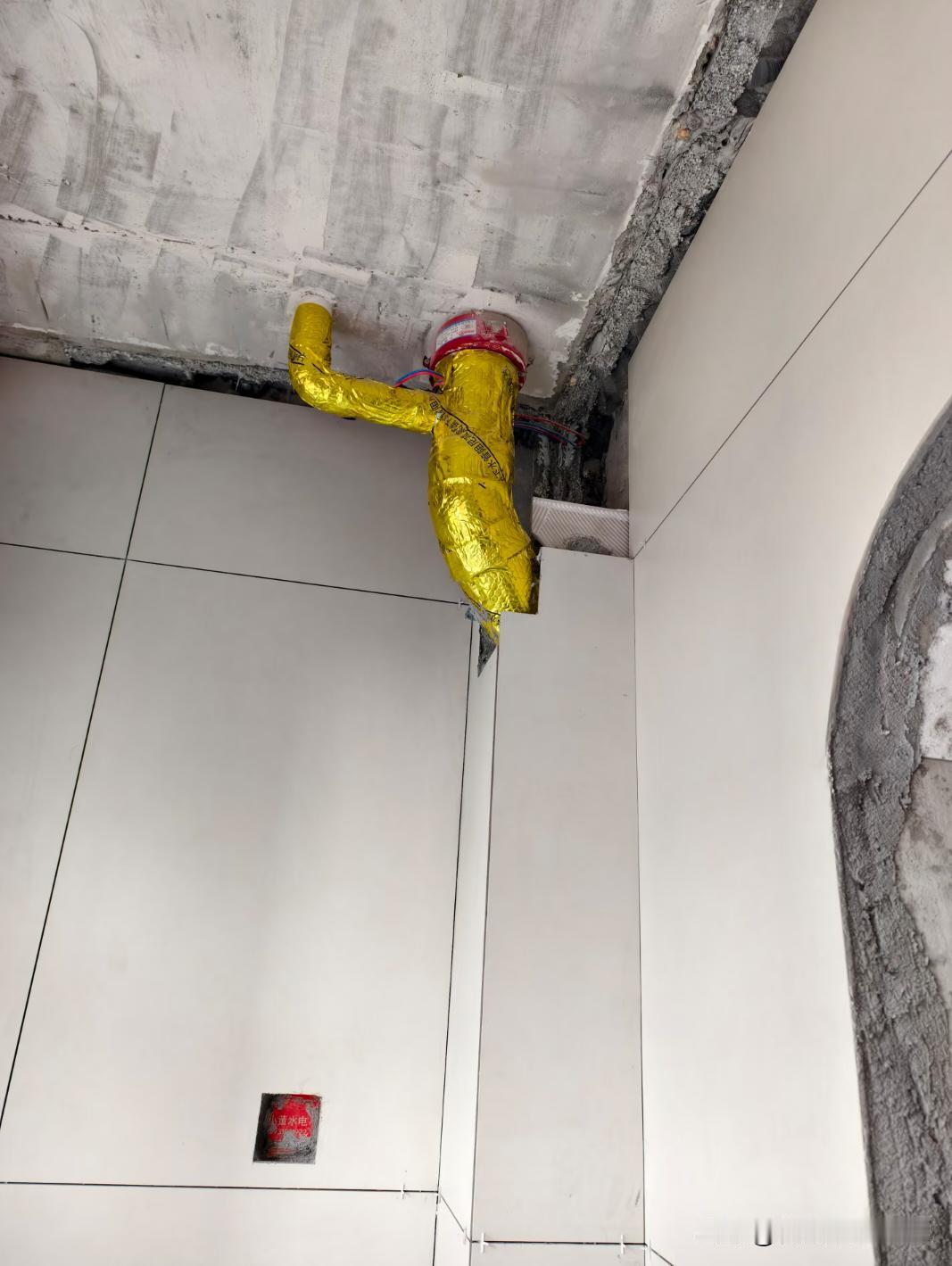 贴砖师傅说，只能做到这里了，就收工走了，我该怎么办？