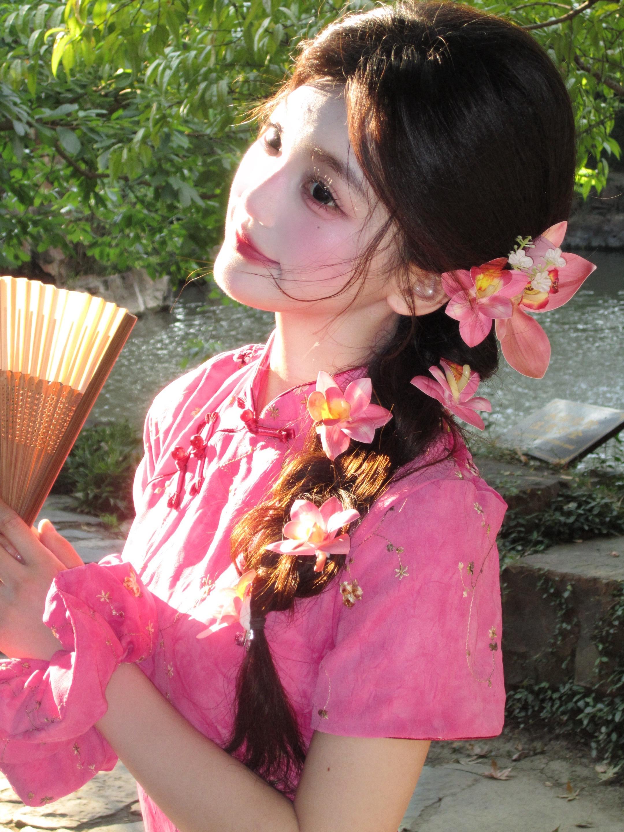 清风微寒惹一厢粉黛又愁眉。