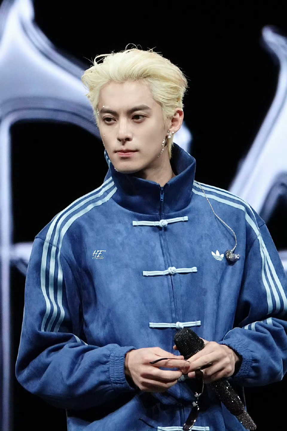 王鹤棣演唱会彩排生图 王鹤棣演唱会彩排造型