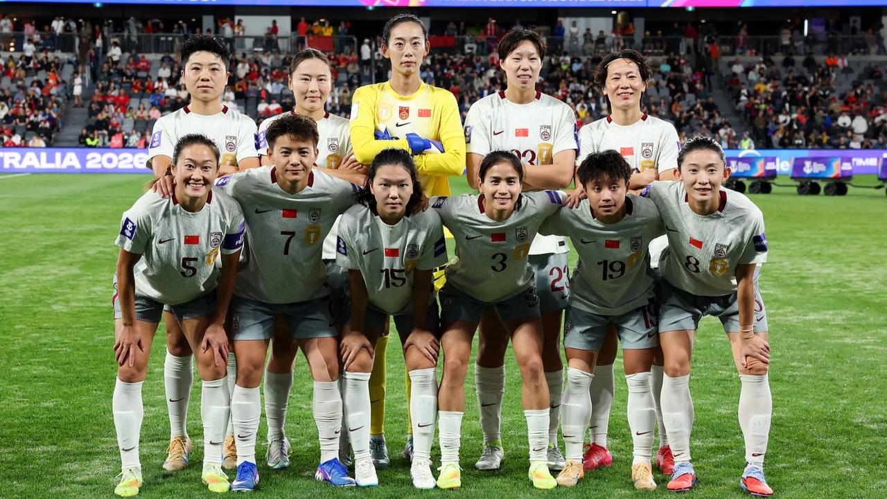 三连胜！中国女足逆转朝鲜，小组第一晋级！🔥
太提气了！中国女足2-1绝杀朝鲜，