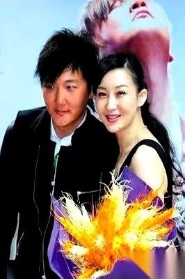 买红妹和孙楠当年那段轰轰烈烈的恩怨，不管什么时候翻出来，都刺眼得很。
2009年