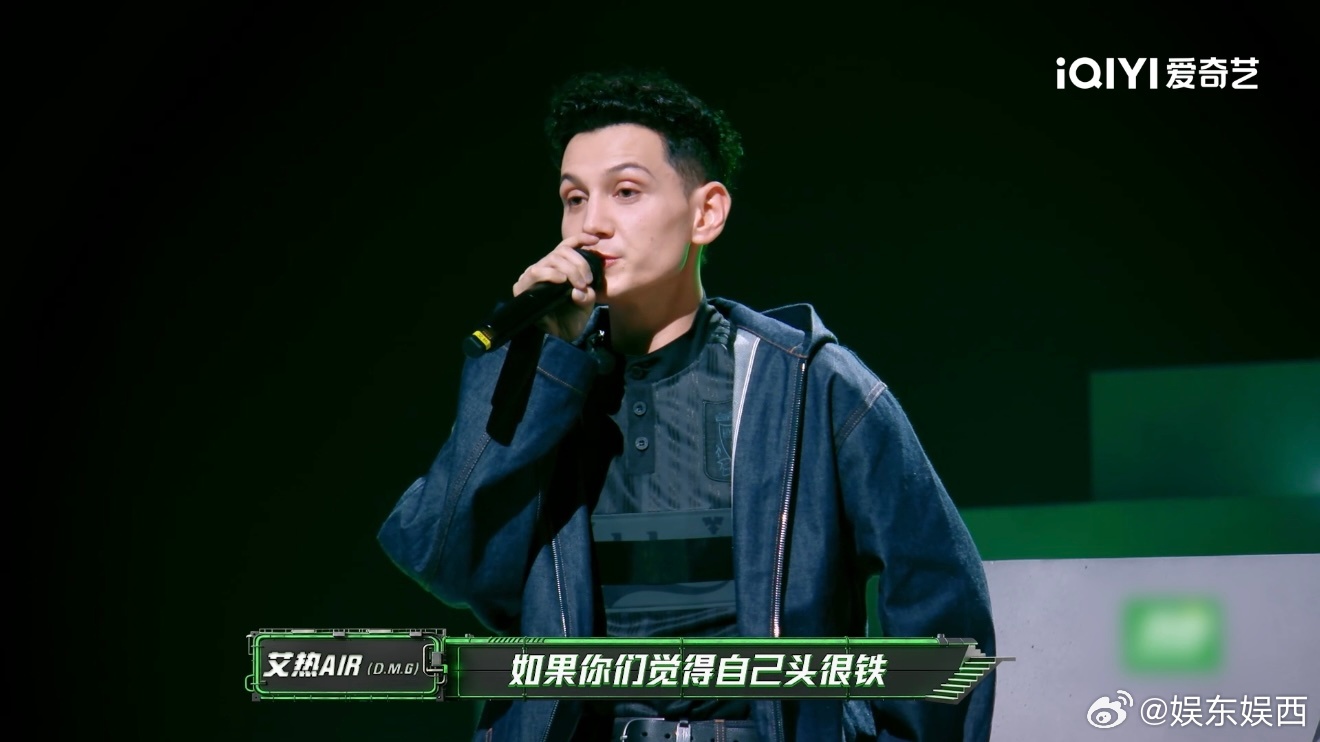 艾热输给TopBarry所有人都敢说Top Barry赢得理所应当。《超级电脑》
