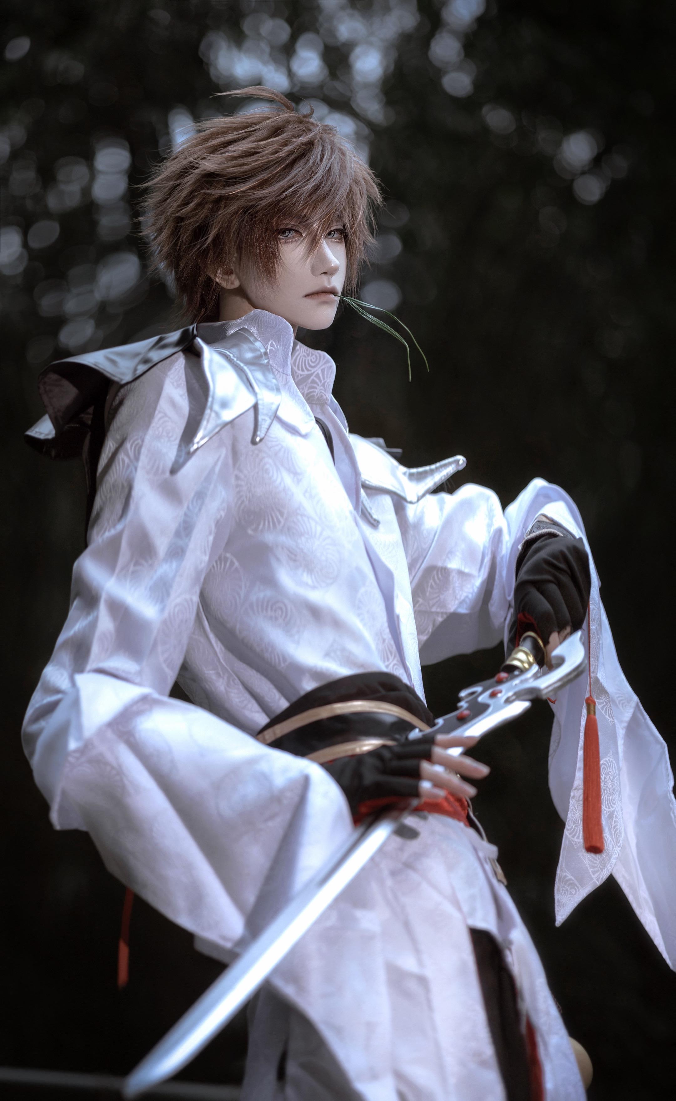 我偶尔打扮一下。