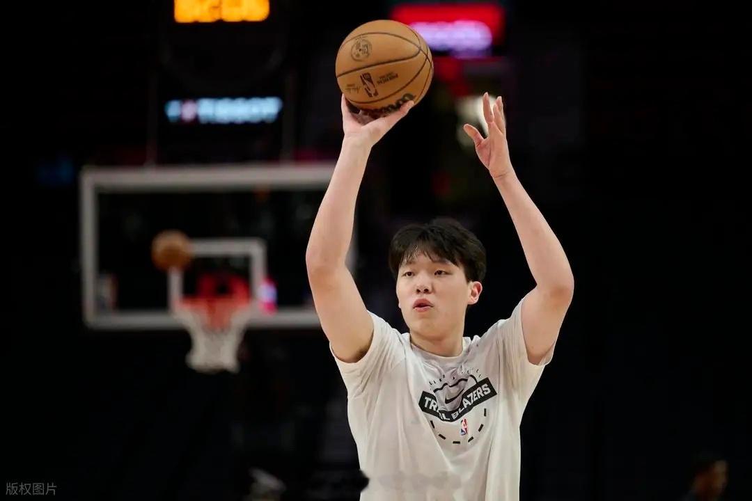 杨瀚森单节7+5全场11+12+3难救主 撕裂之城混音惜败圣克鲁斯勇士篮球体育 