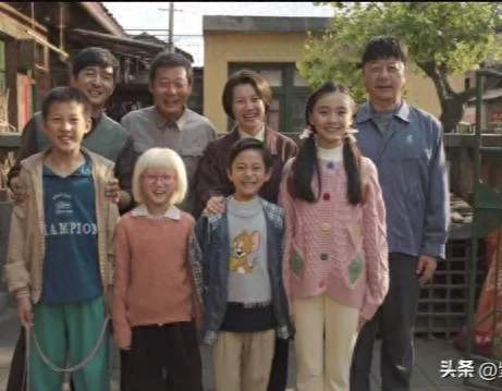 两个孩子抱错三十年！关晓彤素颜出演！央视明晚开播！