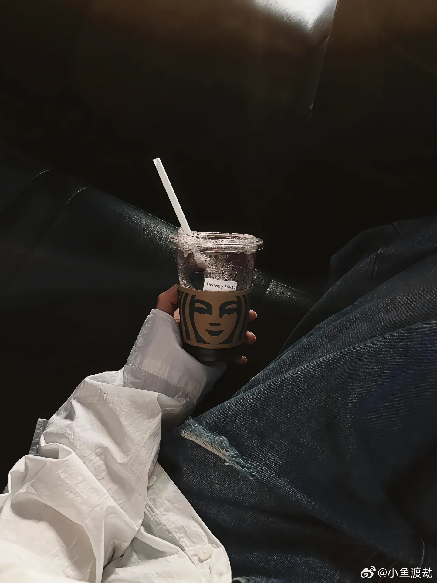 公司的茶水间你每天要在茶水间待很多次。接水的时候，热饭的时候，倒咖啡渣的时候。你