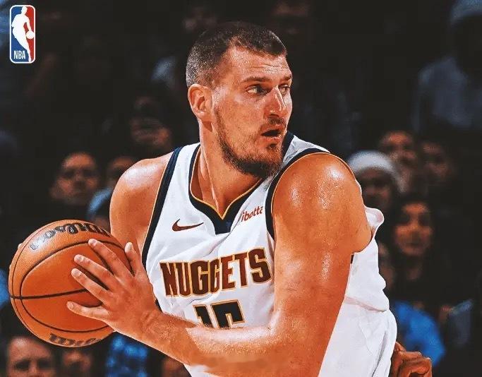 NBA官推：约基奇本赛季场均创造60.8分，占全队得分50.3%NBA昨日比赛里