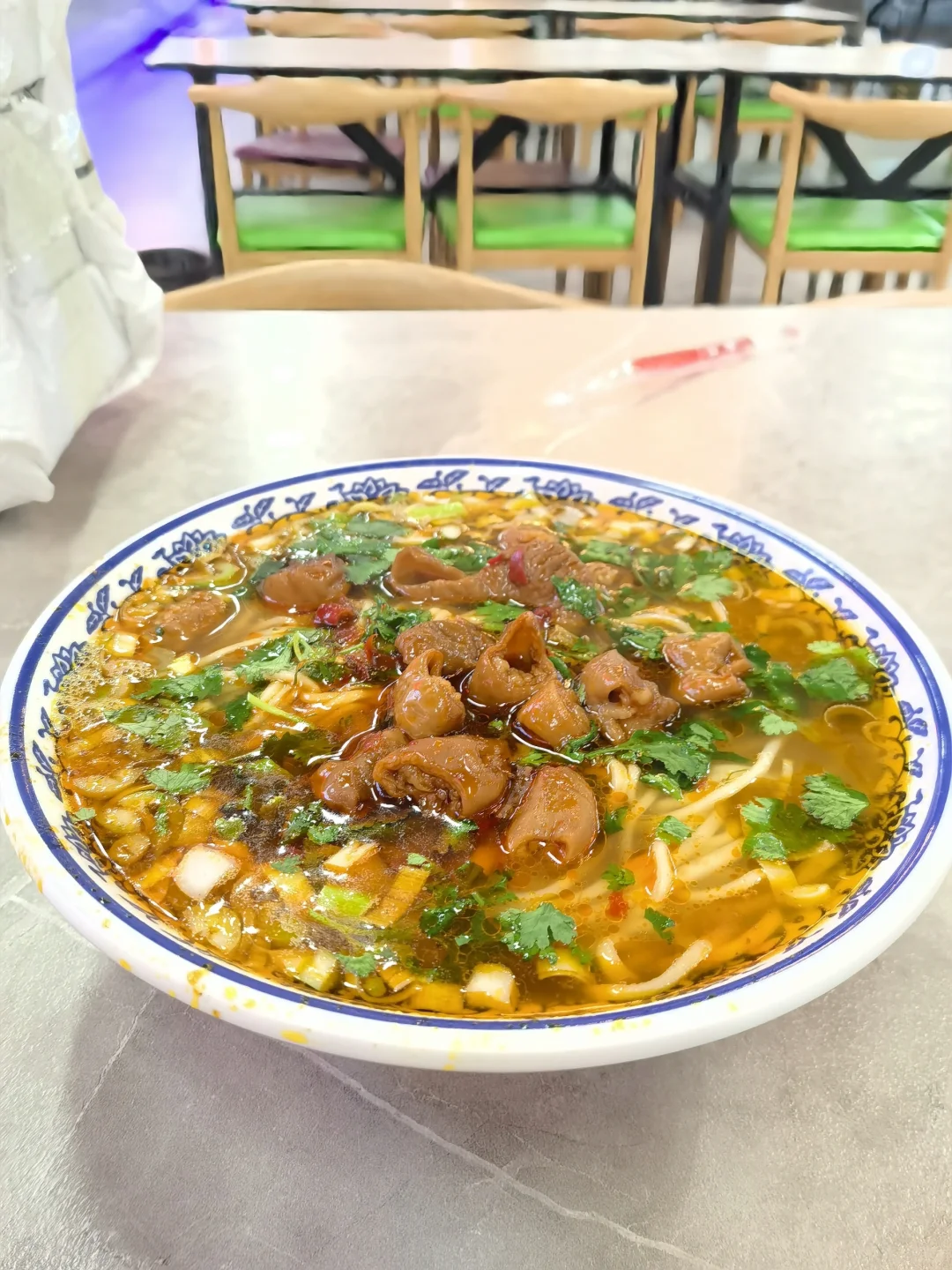 河南科技市场，不止卖电脑，饭店也多