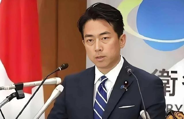 歼35究竟有多少架？日本防卫省给出的公开答案是：8架。没听错，堂堂一个国家的防卫