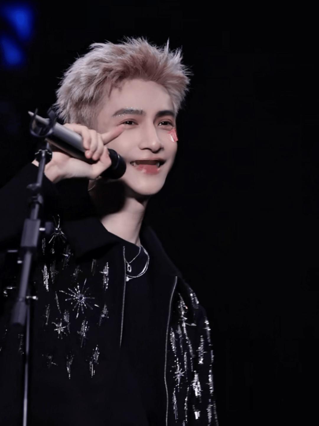 罗云熙太湖湾音乐节状态 ​​​