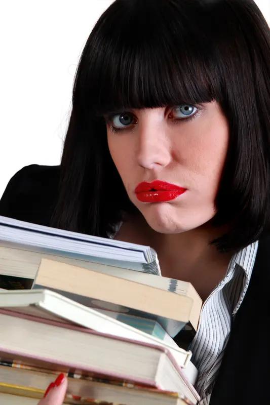 女人应有的魅力。
有魅力的女人宛如一坛陈酿，越品越觉香醇。她们内心有底气，精神世