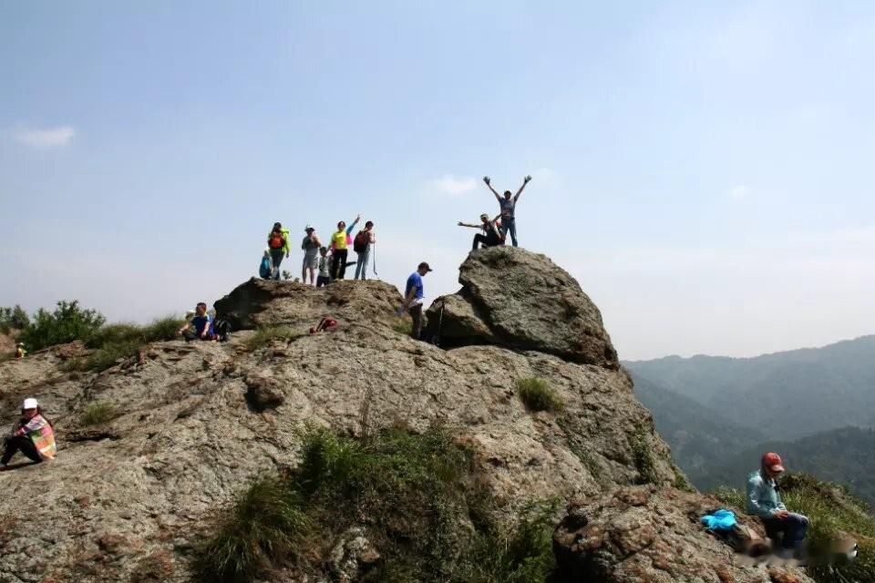 说一说你在天空看到过的美景天高云淡，山高人为峰