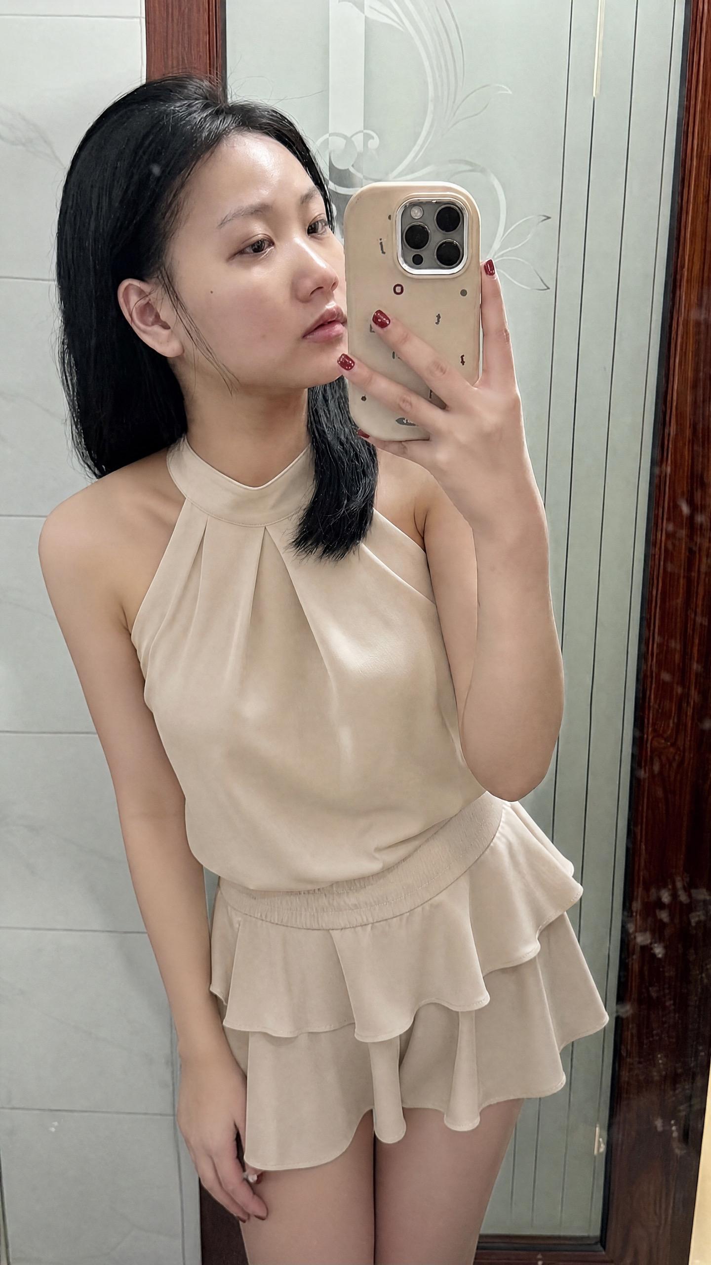 记录自己的穿搭日记 对镜拍出好身材 穿搭首先取悦自己 日常穿搭自由