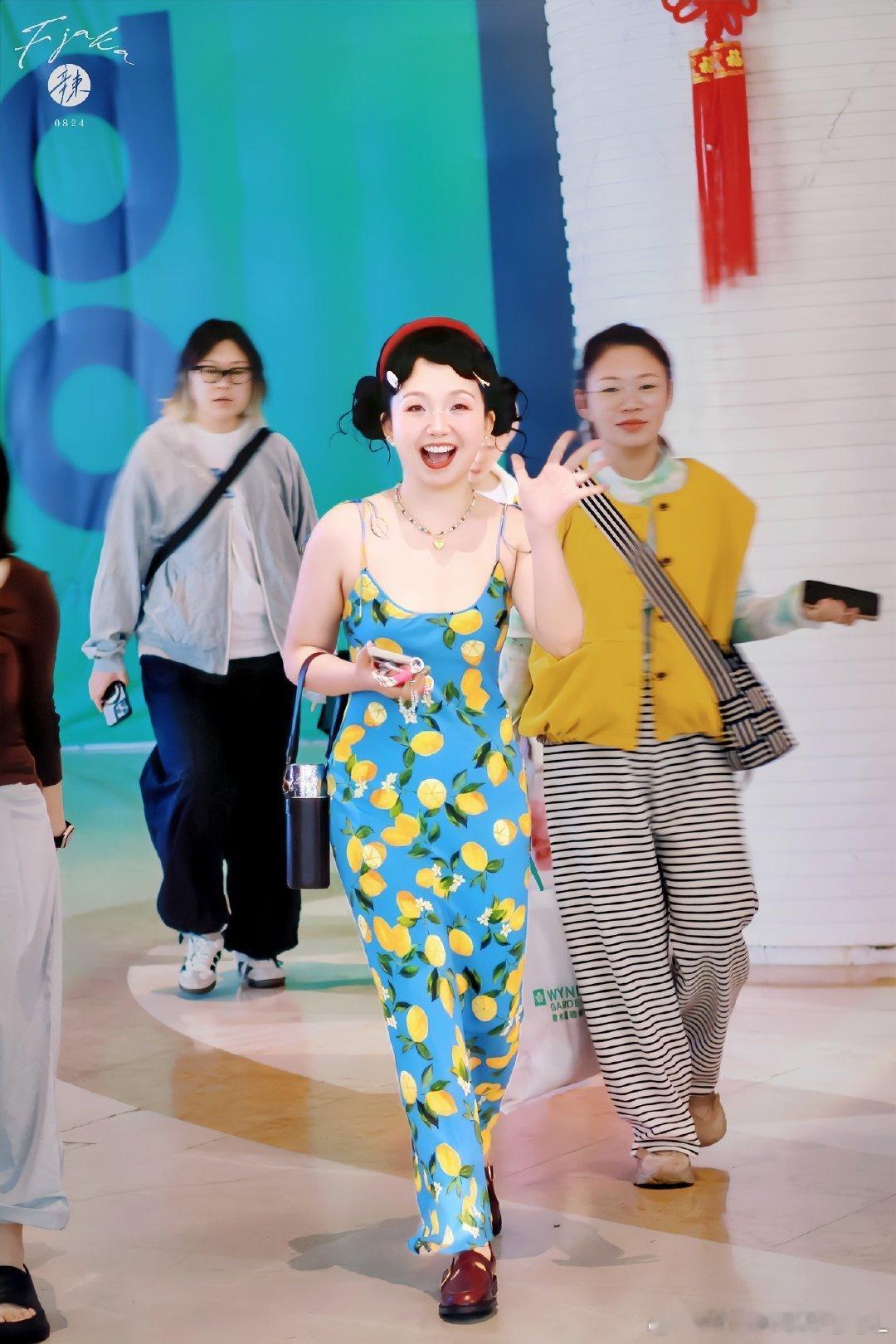 小辣李嘉琦[超话]  李嘉琦好适合高饱和色调  宝宝好美的 好清爽的辣辣 真的好