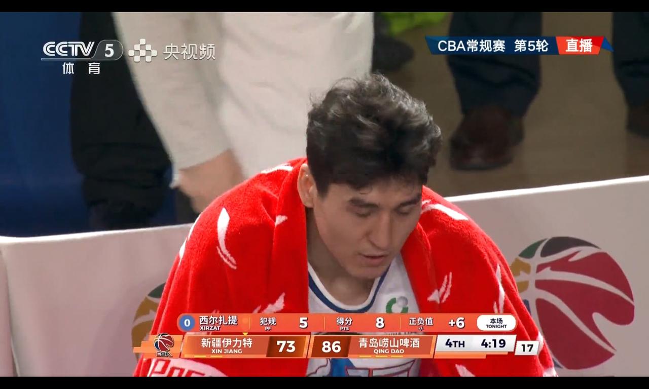 第一个毕业的是希尔扎提，拉拽王奕博都两次，控卫对位差逼刘炜背锅


西尔扎提拿到
