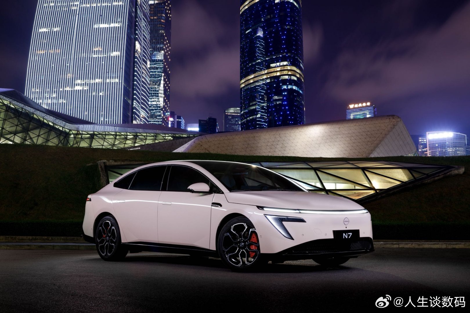 真正的科技平权，从不是高端配置的小众独享，而是让前沿汽车科技打破价格壁垒，成为人