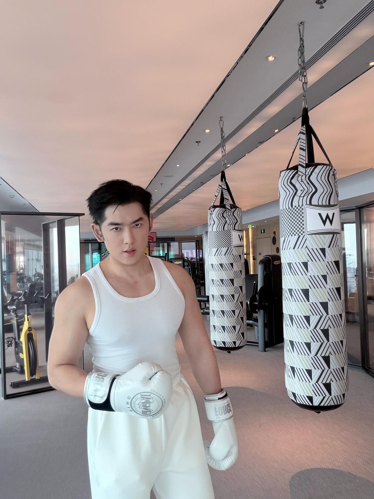 厦门W酒店住完后的真实感受：别把期待都放在房间海景上。

这家更有记忆点的，反而