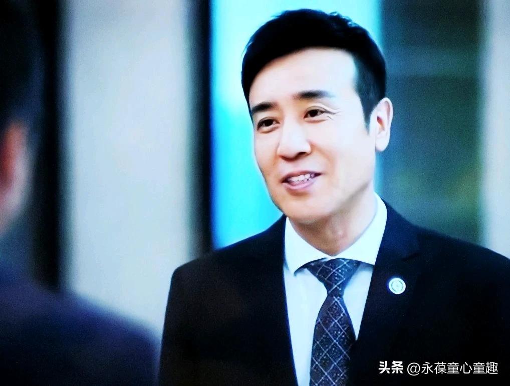 于和伟主演新剧高潮迭起，《城中之城》诠释反腐的艰巨性！

 
初出茅庐、风华正茂