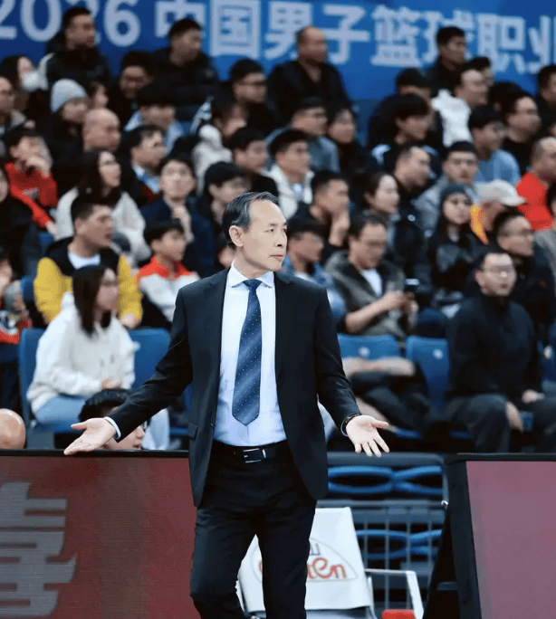 媒体人：确实天津三分投开了，但那也是北京的防守形同虚设