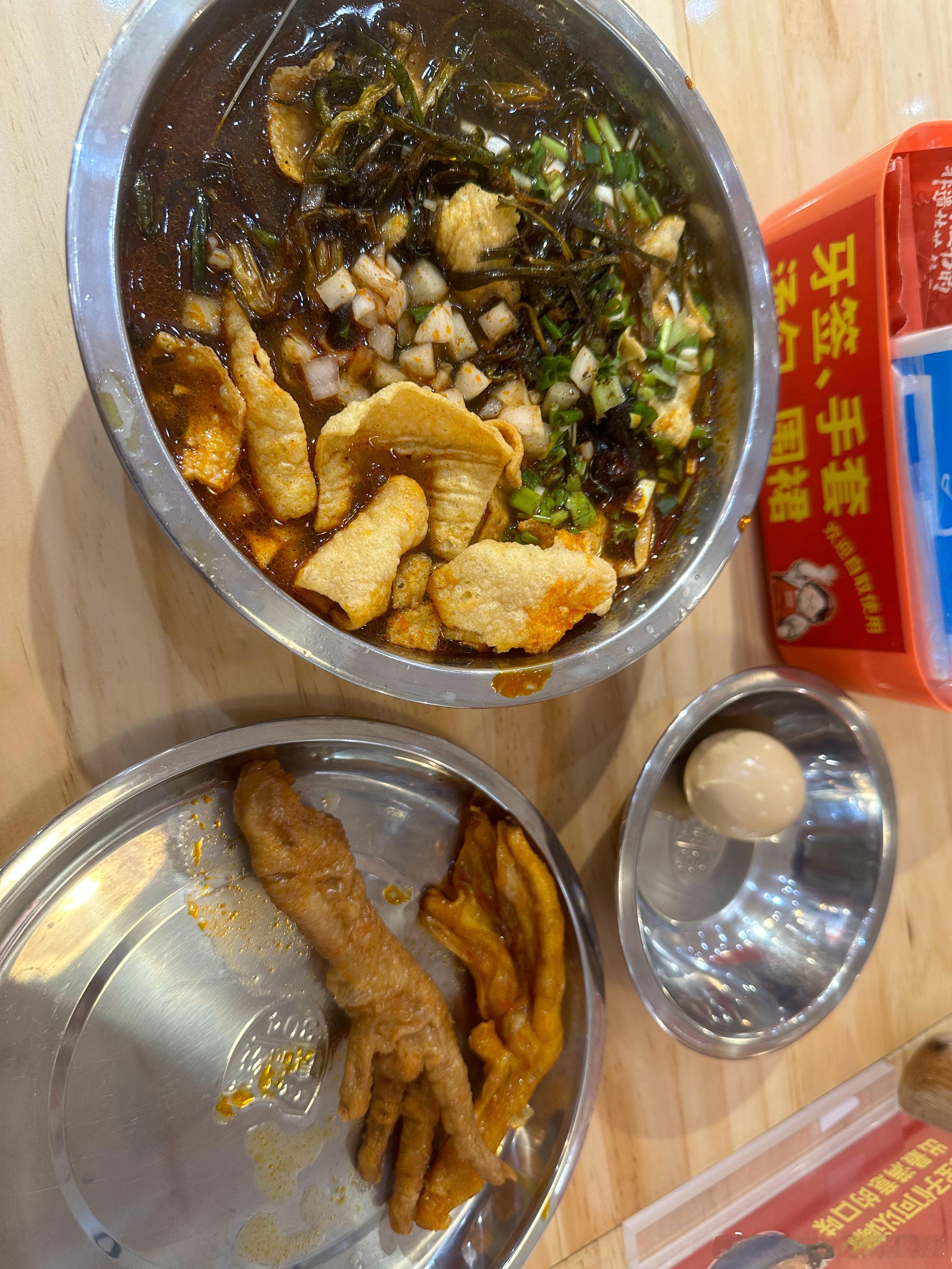 第一次吃螺蛳粉，需要注意什么，闻起来确实臭臭的